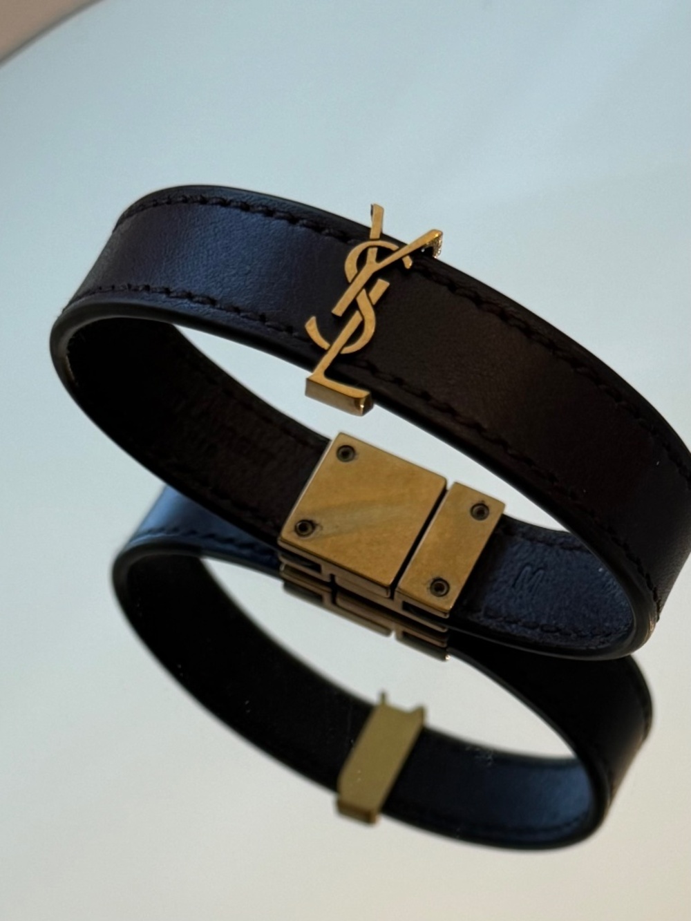SAINT LAURENT Cassandre Logo-Embellished Leather And Gold-Tone Bracelet SIZE M